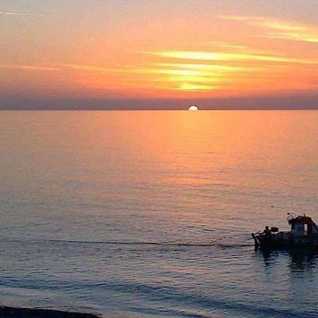 Blue Coral Beach Villas Пафос Екстер'єр фото