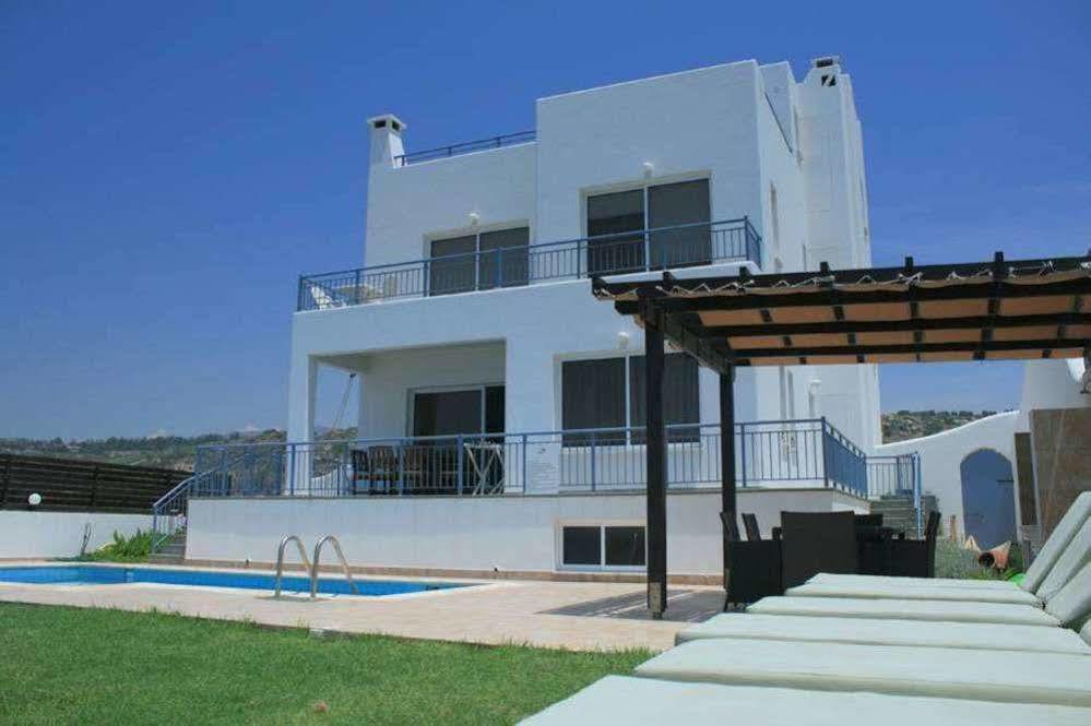Blue Coral Beach Villas Пафос Екстер'єр фото