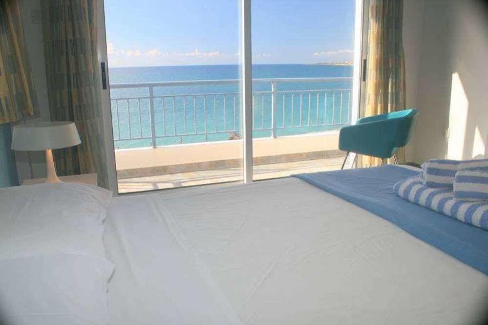 Blue Coral Beach Villas Пафос Екстер'єр фото