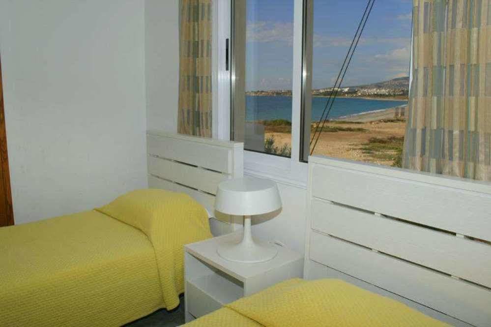 Blue Coral Beach Villas Пафос Екстер'єр фото