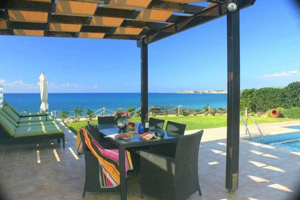 Blue Coral Beach Villas Пафос Екстер'єр фото