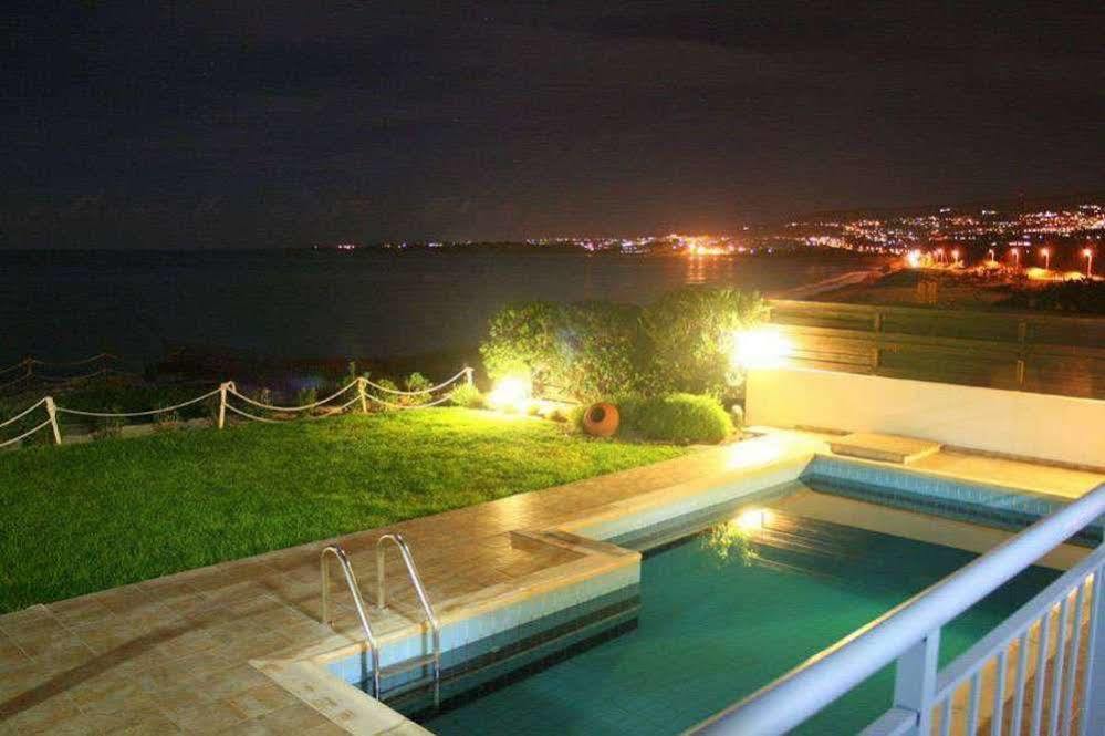 Blue Coral Beach Villas Пафос Екстер'єр фото